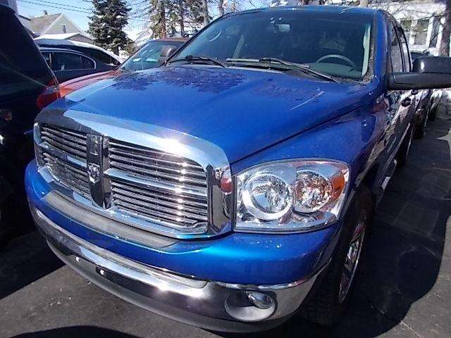 2007 Dodge Ram Pickup 1500 Laramie 4dr Quad Cab SB